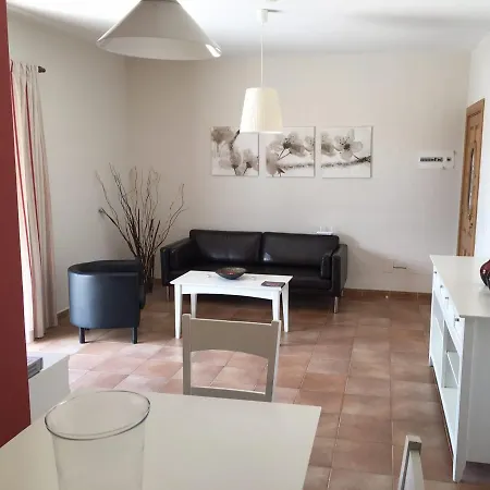Villa In Playa Blanca Sleeps 4 Includes Swimming Pool And Wifi 8 *